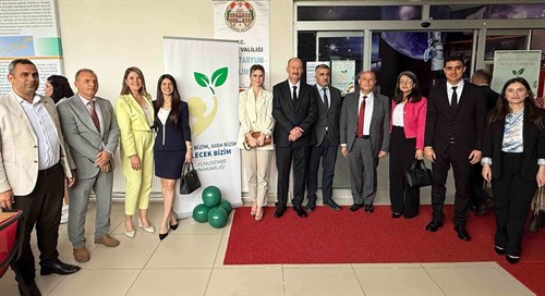 YUNUSEMRE KAYMAKAMLIĞI AB PROJE OFİSİ KOORDİNESİNDE ÇOCUK BİZİM GIDA BİZİM GELECEK BİZİM PROJESİ İLÇEMİZ GÖNÜLLÜ ÖĞRETMEN VE İDARECİLERİMİZE TANITILDI