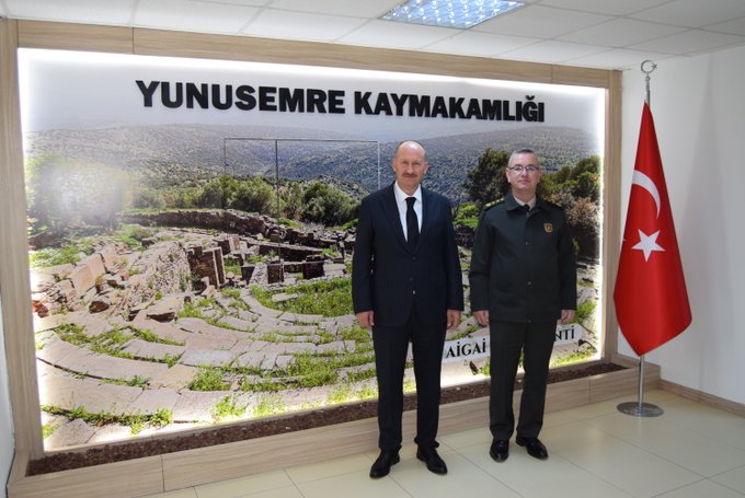 Manisa 1. Komando Eğitim Tugay Komutanı Piyade Albay Sayın Cengiz GÜVEN, Yunusemre Kaymakamımız Sayın Atilla KANTAY'ı Makamında Ziyaret Etti
